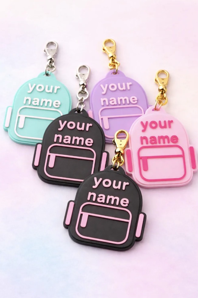 Chaveiros de mochila com nome personalizado