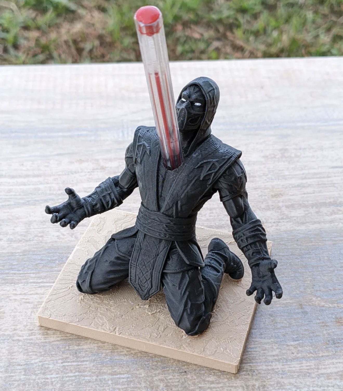 Porta-canetas do Scorpion de Mortal Kombat